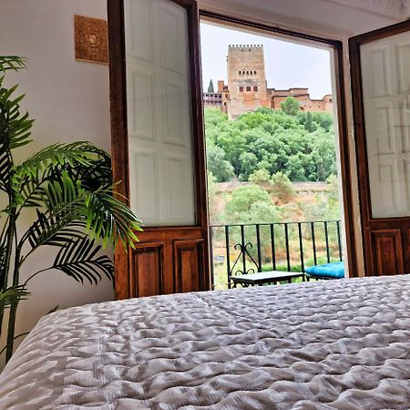 The Nasrid Palace From Your Bed ! Гранада Экстерьер фото