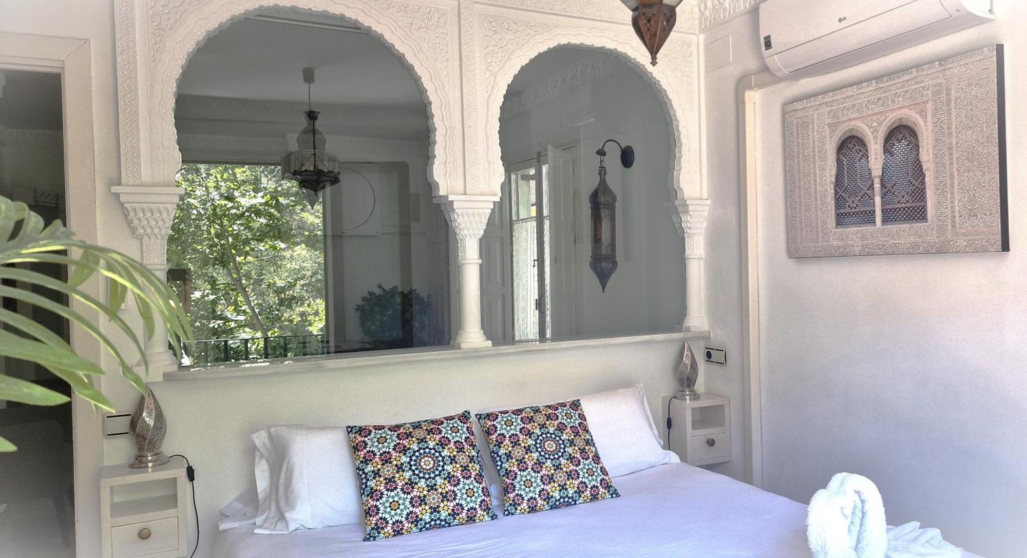 The Nasrid Palace From Your Bed ! Гранада Экстерьер фото