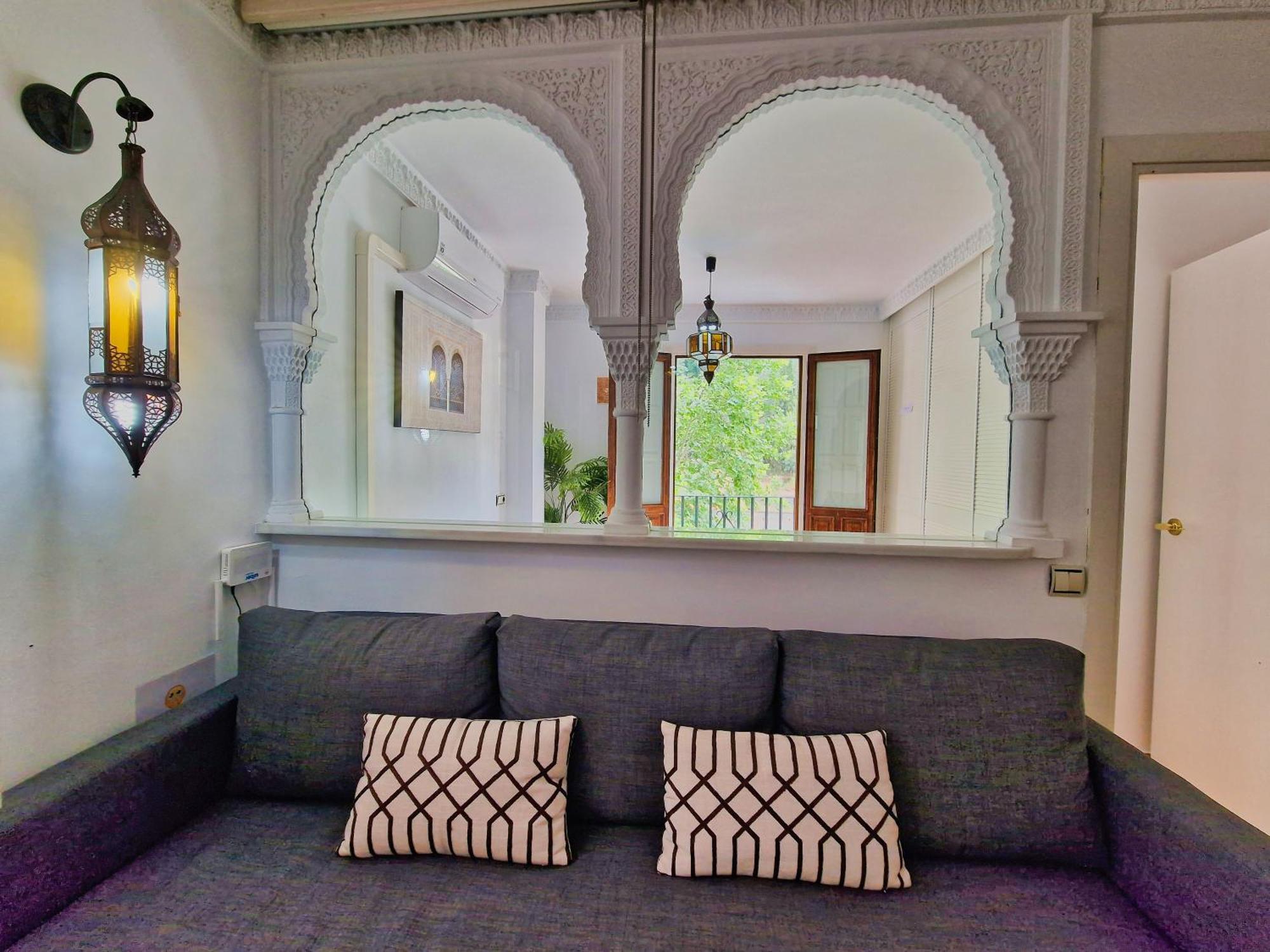 The Nasrid Palace From Your Bed ! Гранада Экстерьер фото